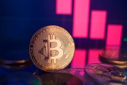 Bitcoin Struggles Amid Bearish Pressure, Eyes $85,000