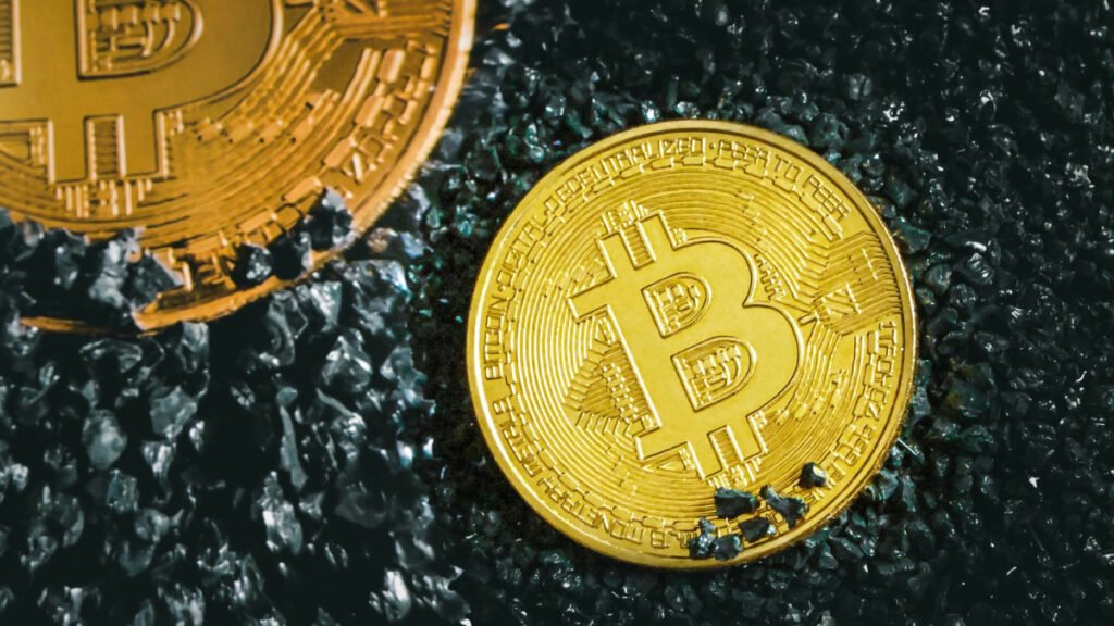 Bitcoin Stability & Ethereum's Surge Toward $3,000 Key Market
